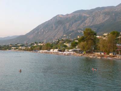 Παραλίγο τραγωδία: Αλμυρίκι έσπασε σε πολυσύχναστη παραλία της Καλαμάτας