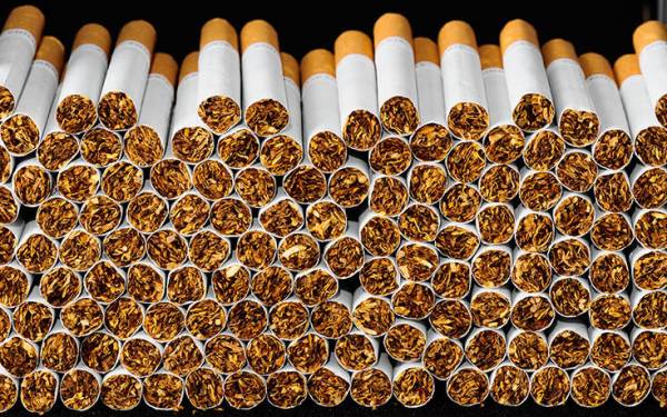 Περισσότερα από 150.000 λαθραία πακέτα τσιγάρα κατασχέθηκαν στη Θεσσαλονίκη
