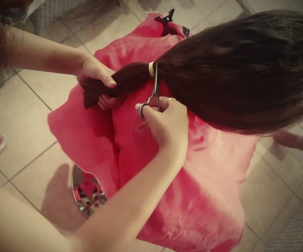 Πεντάχρονη χάρισε τα μαλλιά της στο «Άλμα Ζωής»