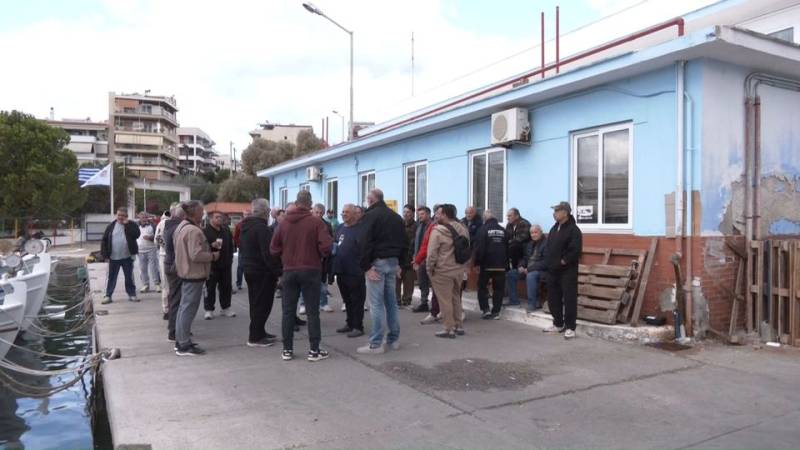 Αλιείς Εύβοιας: Εκλεισαν την Ιχθυόσκαλα Χαλκίδας ζητώντας άμεση στήριξη