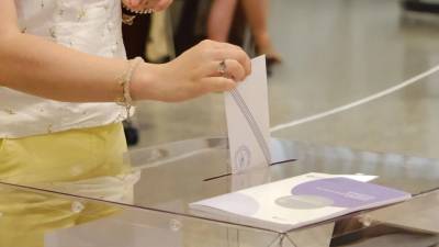 Δημοσκόπηση Opinion Poll: ΝΔ 31%, ΕΛΑΣ 15,9% – Τρίτο το ΠΑΣΟΚ, η Καρυστιανού μπαίνει Βουλή (Βίντεο)