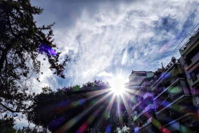 Ανοιξη μέσα στον χειμώνα – Ο υποτροπικός αεροχειμάρρος φέρνει υψηλές θερμοκρασίες (Βίντεο)