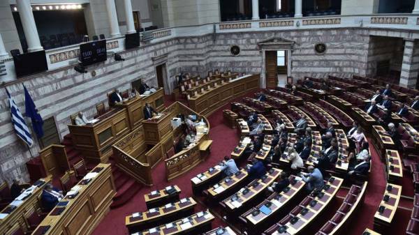 Στη Βουλή σήμερα το προσχέδιο του προϋπολογισμού (βίντεο)