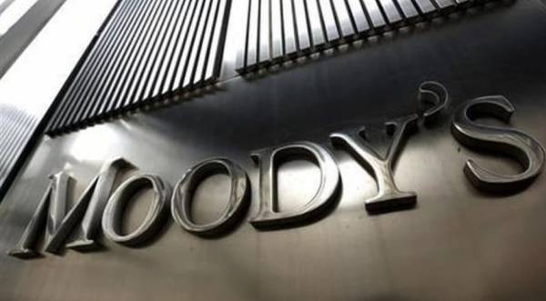 Moody’s για ελληνική κυβέρνηση: Έχει βελτιώσει τους θεσμούς και τη διακυβέρνηση σε αρκετούς τομείς