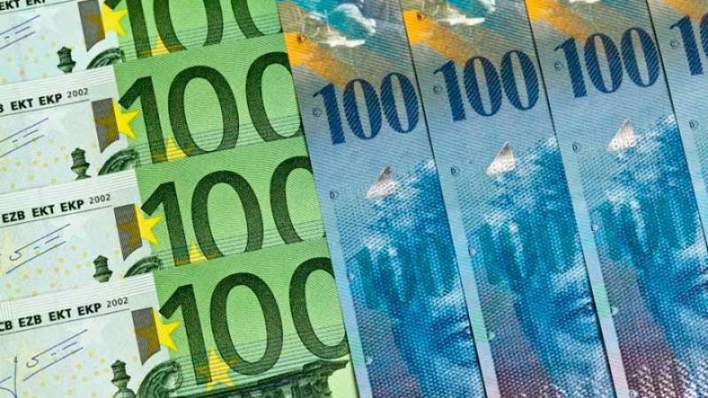 Σε εξέλιξη η ψηφορορία για το νέο ευρώ