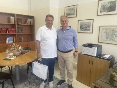 Συνάντηση του περιφερειάρχη Πελοποννήσου με τον νέο αερολιμενάρχη Καλαμάτας