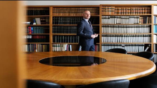 Αθ. Σαββάκης: Η χώρα επανέρχεται σιγά-σιγά στην κανονικότητα