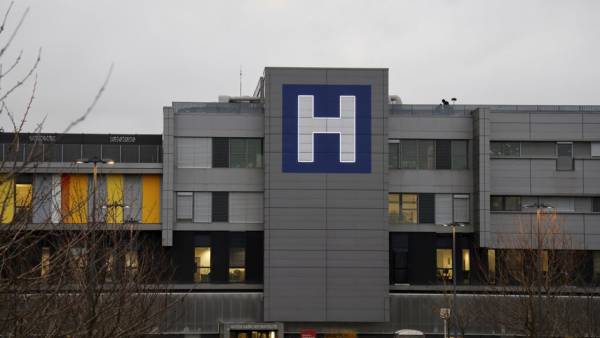 Γαλλία: Υπέκυψε στα τραύματά της η νοσηλεύτρια που δέχθηκε επίθεση με μαχαίρι χθες σε νοσοκομείο της Ρενς