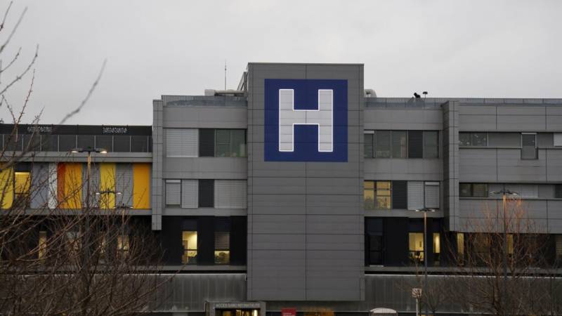 Γαλλία: Υπέκυψε στα τραύματά της η νοσηλεύτρια που δέχθηκε επίθεση με μαχαίρι χθες σε νοσοκομείο της Ρενς