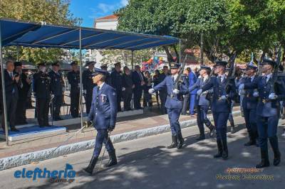 28η Οκτωβρίου: Πρόσωπα και στιγμές από την παρέλαση στην Καλαμάτα - Φωτογραφικό αφιέρωμα