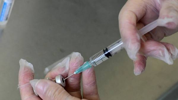Σουηδία: Ξεκινά η χορήγηση 4ης δόσης εμβολίου στους άνω των 65 ετών