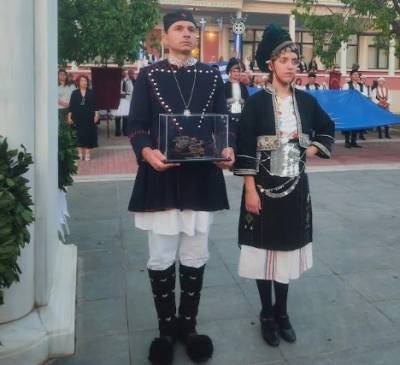 Ξεχωριστή στολή Μακεδονομάχου