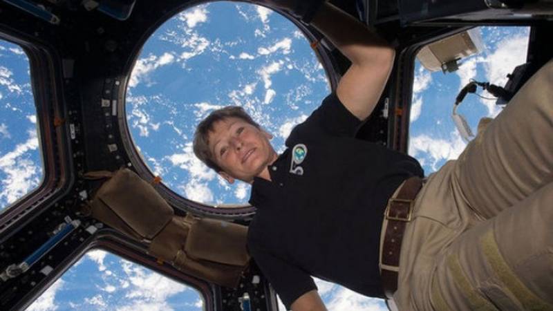Πέγκι Γουίτσον: Η 58χρονη αστροναύτης βγαίνει στη σύνταξη μετά από 665 μέρες στο διάστημα