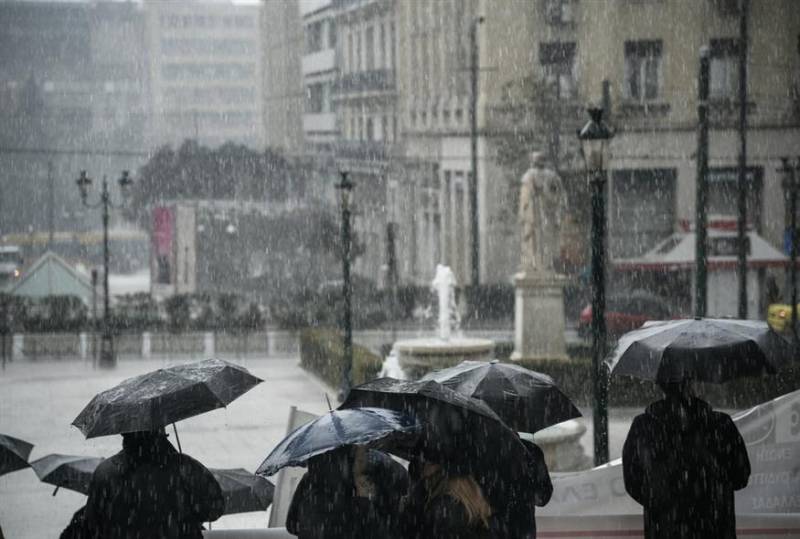 Έκτακτο δελτίο επιδείνωσης του καιρού με θυελλώδεις ανέμους, καταιγίδες και χιόνια