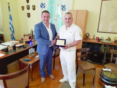 Παράδοση - παραλαβή στο Λιμεναρχείο Καλαμάτας