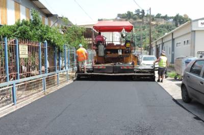 Καλαμάτα: Ασφαλτόστρωση στη Νέδοντος