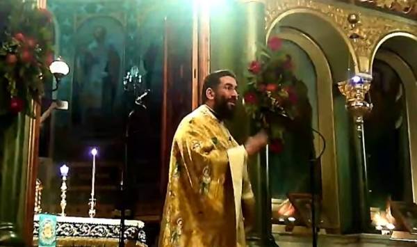Καλαμάτα: Ιερέας διέκοψε τη λειτουργία και κάλεσε όσους δεν φορούσαν μάσκα να βγουν έξω (Βίντεο)