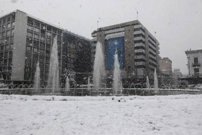 Κατάλευκο τοπίο στο κέντρο της Αθήνας (βίντεο-φωτογραφίες)