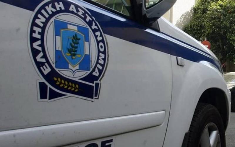Σύλληψη τριών ατόμων που κρατούσαν αλλοδαπούς σε διαμέρισμα στο κέντρο της Θεσσαλονίκης