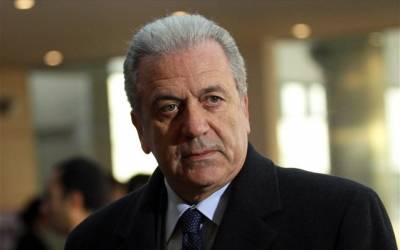 Σε διεθνή διάσκεψη στο Ναύπλιο για τους πρόσφυγες ο επίτροπος Μετανάστευσης Δημ. Αβραμόπουλος