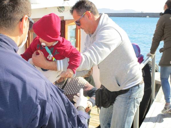 Στο κράτος πετάει το μπαλάκι για τους πρόσφυγες ο Νίκας