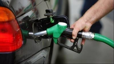 ΗΠΑ: Η τιμή της βενζίνης ξεπέρασε εκ νέου το όριο των 4 δολαρίων το γαλόνι