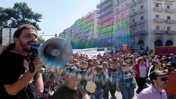 Πορεία στη Θεσσαλονίκη για τον θάνατο του Ζακ Κωστόπουλου