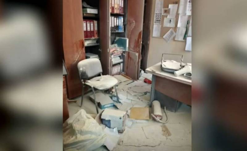 Γλυφάδα: «Βομβαρδισμένο» άφησαν βάνδαλοι διαρρήκτες το 5ο Γυμνάσιο και Λύκειο (βίντεο)