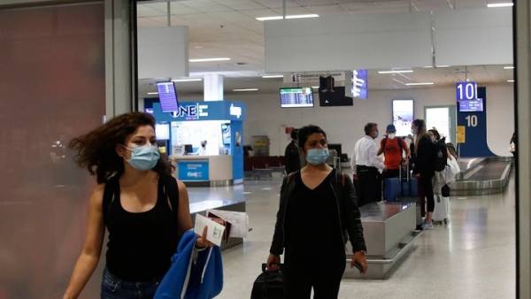 Μόνο με αρνητικό τεστ οι ταξιδιώτες από Βουλγαρία και Ρουμανία που έρχονται αεροπορικώς