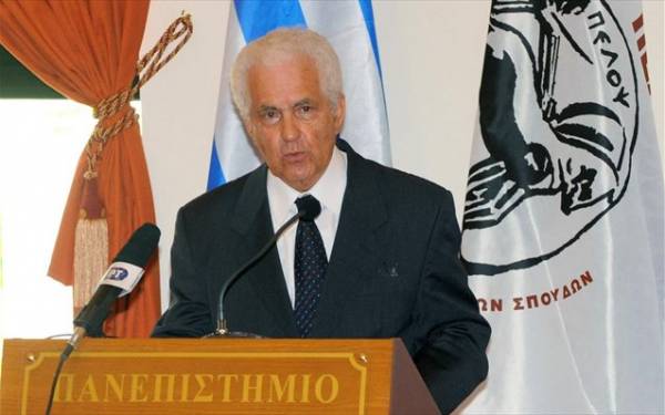 Πέθανε ο πρώην πρύτανης του Πανεπιστημίου Αθηνων Κων. Δημόπουλος