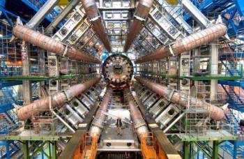 Εκδρομή μαθητών από την Καλαμάτα στο Cern