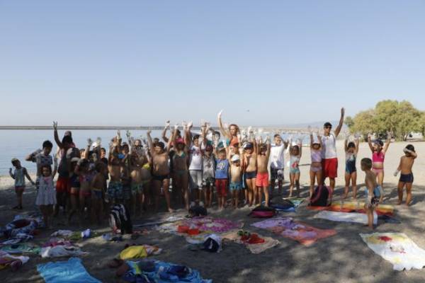 Μήνυμα ευαισθητοποίησης στον καθαρισμό της παραλίας της Καλαμάτας (βίντεο-φωτογραφίες)