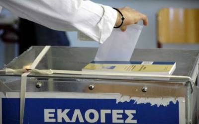 Τα αλαλούμ των αυτοδιοικητικών κομματικών στηρίξεων και η Περιφέρεια Πελοποννήσου