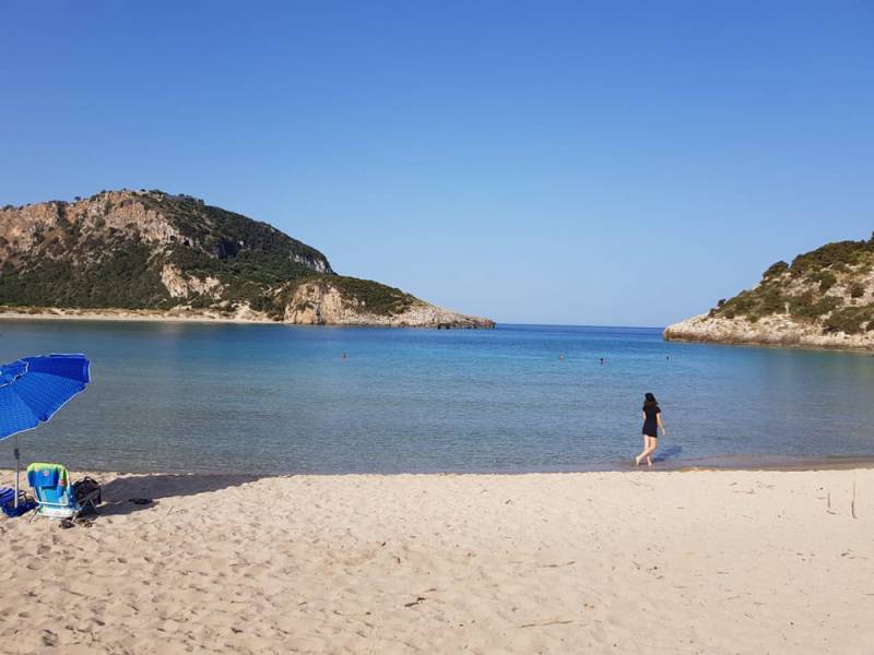 Καθαρά τα νερά κολύμβησης της Μεσσηνίας