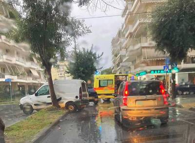 Καλαμάτα: Σύγκρουση οχημάτων με τραυματισμό στην οδό Ακρίτα