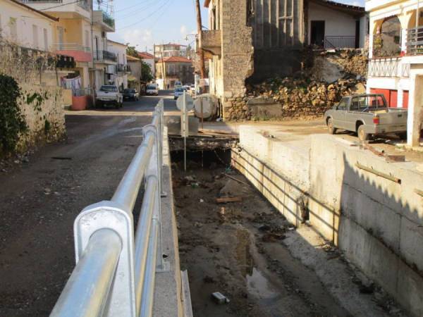 Ξεκίνησε ο καθαρισμός των ρεμάτων από το Δήμο Καλαμάτας 