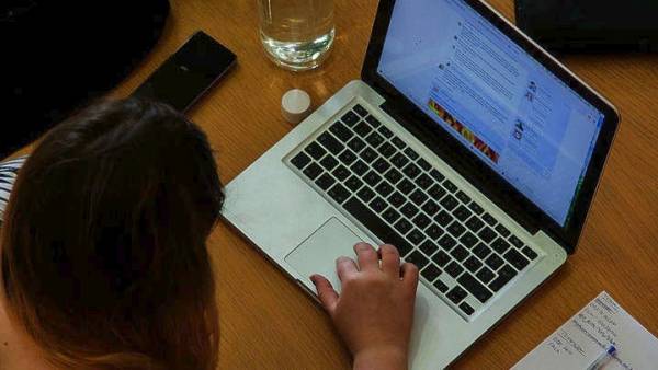 Κατακτά συνεχώς νέα εδάφη το διαδικτυακό εμπόριο