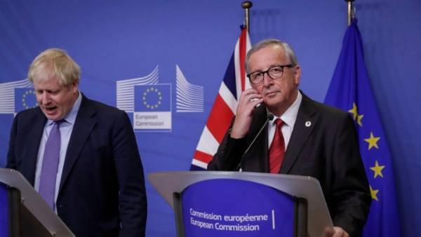 Γιούνκερ: Η κατάσταση θα γίνει «εξαιρετικά περίπλοκη» αν το βρετανικό κοινοβούλιο απορρίψει τη νέα συμφωνίαz