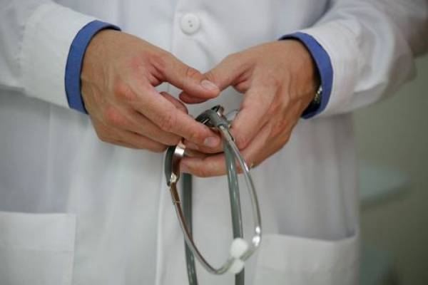 Ζητούν ανάκληση της απόφασης απόσπασης γιατρού από το Κορυφάσιο