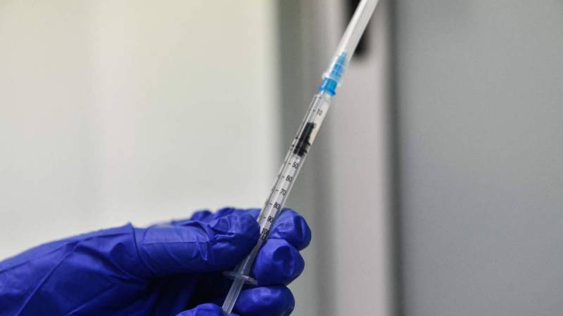 Εμβόλιο AstraZeneca: Ανοιξε η πλατφόρμα για αλλαγή της δεύτερης δόσης