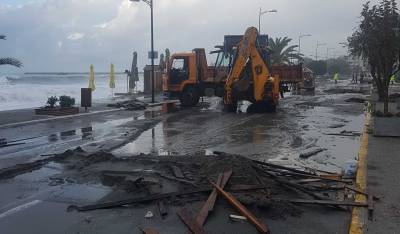 Ζημιές από την νυχτερινή κακοκαιρία στην Παραλία της Καλαμάτας (βίντεο-φωτογραφίες)
