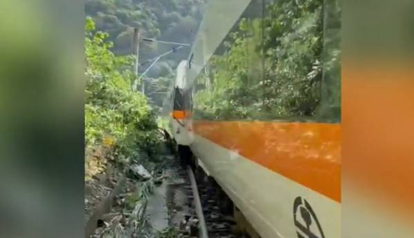 Ταϊβάν: Πολύνεκρο δυστύχημα με τρένο που εκτροχιάστηκε σε τούνελ - Τουλάχιστον 36 νεκροί