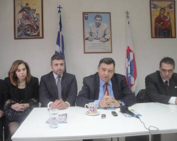 Καρατζαφέρης: &#039;&#039;Πολύ φοβούμαι ότι διαλύεται το ΠΑΣΟΚ&quot;