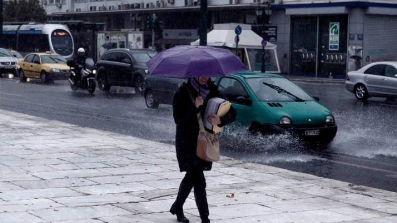 Πώς θα κινηθεί η κακοκαιρία την Τετάρτη - Βροχές και χιονοπτώσεις στα ορεινά