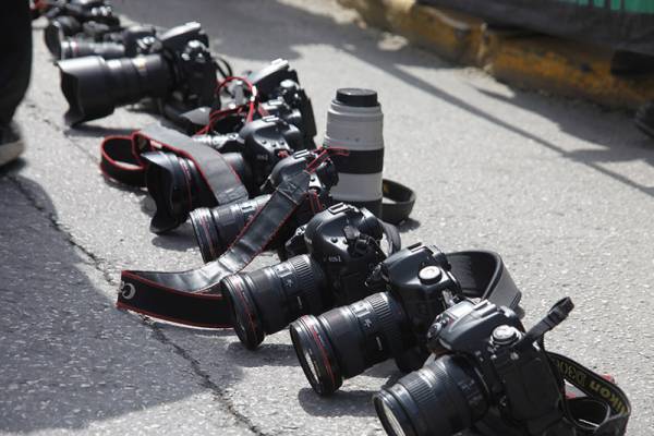 Καλαμάτα: Συγκέντρωση διαμαρτυρίας φωτογράφων για τις νέες ταυτότητες