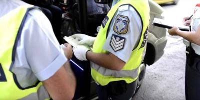 Μεσσηνία: 15 κλήσεις σε οδηγούς μηχανών για κράνος