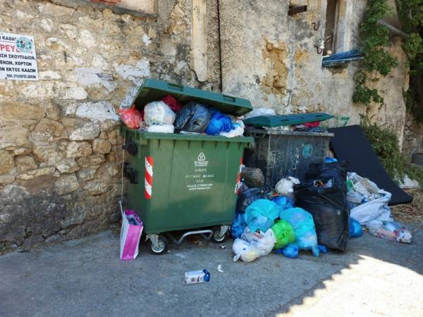 Μαζεύονται τα σκουπίδια στο Δήμο Δυτικής Μάνης