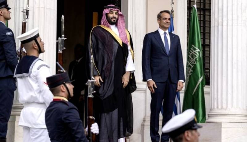 Politico: Έτσι θα "αγοράσει" η Σαουδική Αραβία το Μουντιάλ του 2030 - Τι υποσχέθηκε στην Ελλάδα