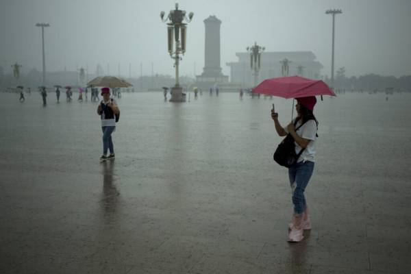 Ο ισχυρός κυκλώνας Ταλίμ πλήττει τη νότια Κίνα και το Βιετνάμ