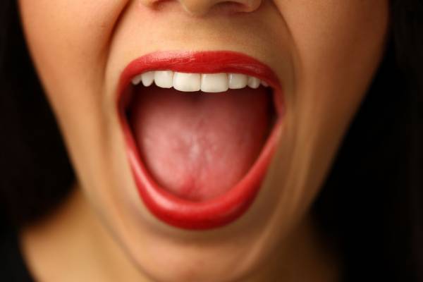 Στοματικό σεξ και κάπνισμα αυξάνουν τον κίνδυνο καρκίνου του στόματος